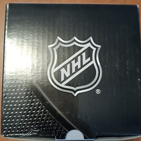 Philadelphia Flyers officially licensed NHL® Collection – Scentsy Mini Warmer. - Picture 6 of 8